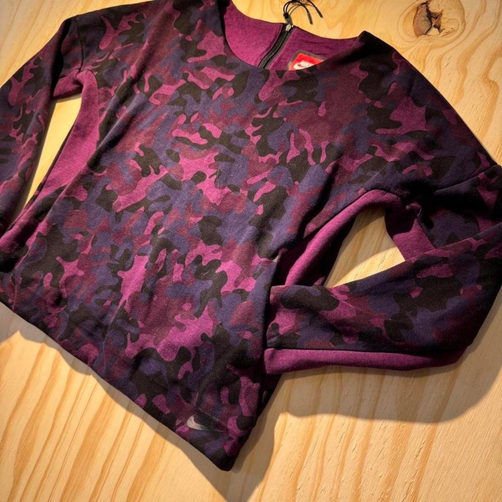 Nike back zip purple camo pullover
